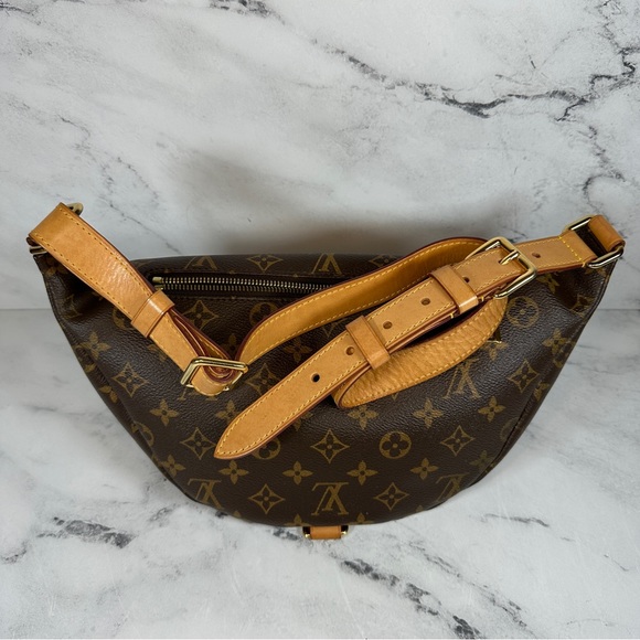 ❌❌ Louis Vuitton Monogram bumbag waist crossbody LV leather bum bag Authentic - Picture 3 of 16